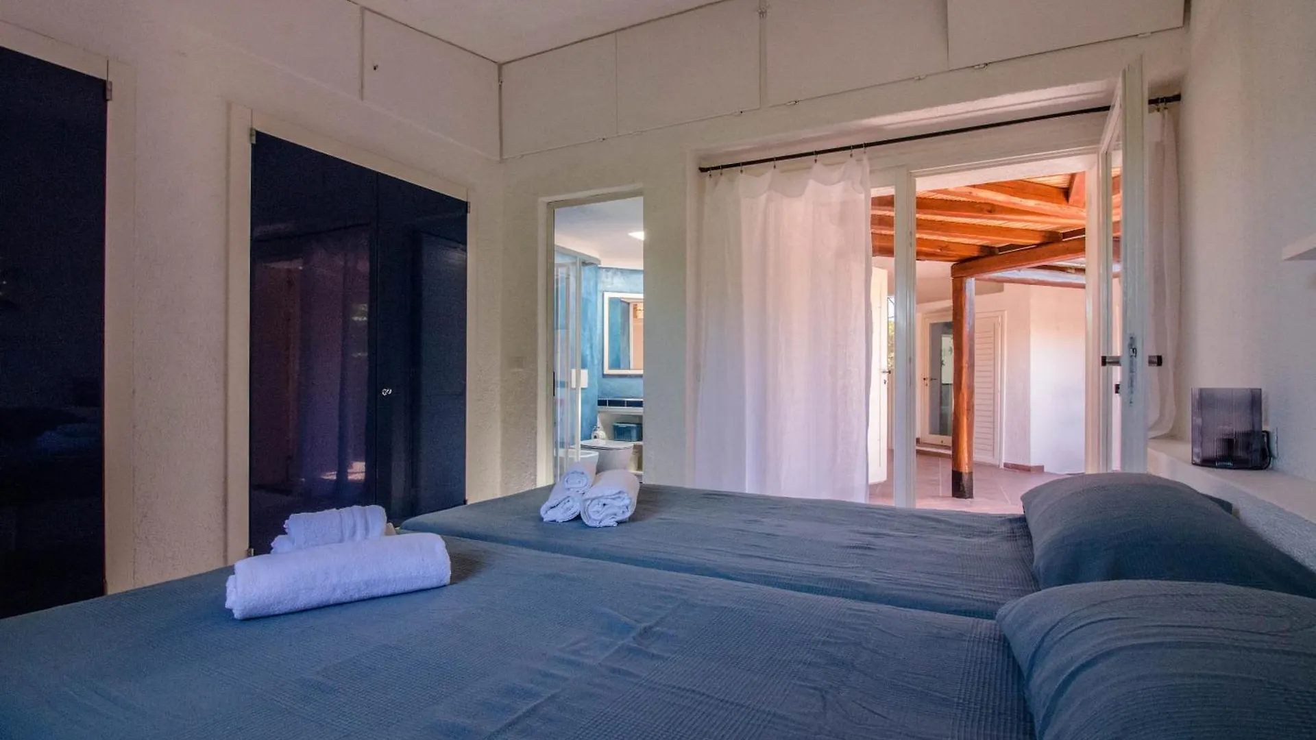 Villa With Private Garden, Parking & Shared Pool! Abbiadori 0*,  Italy