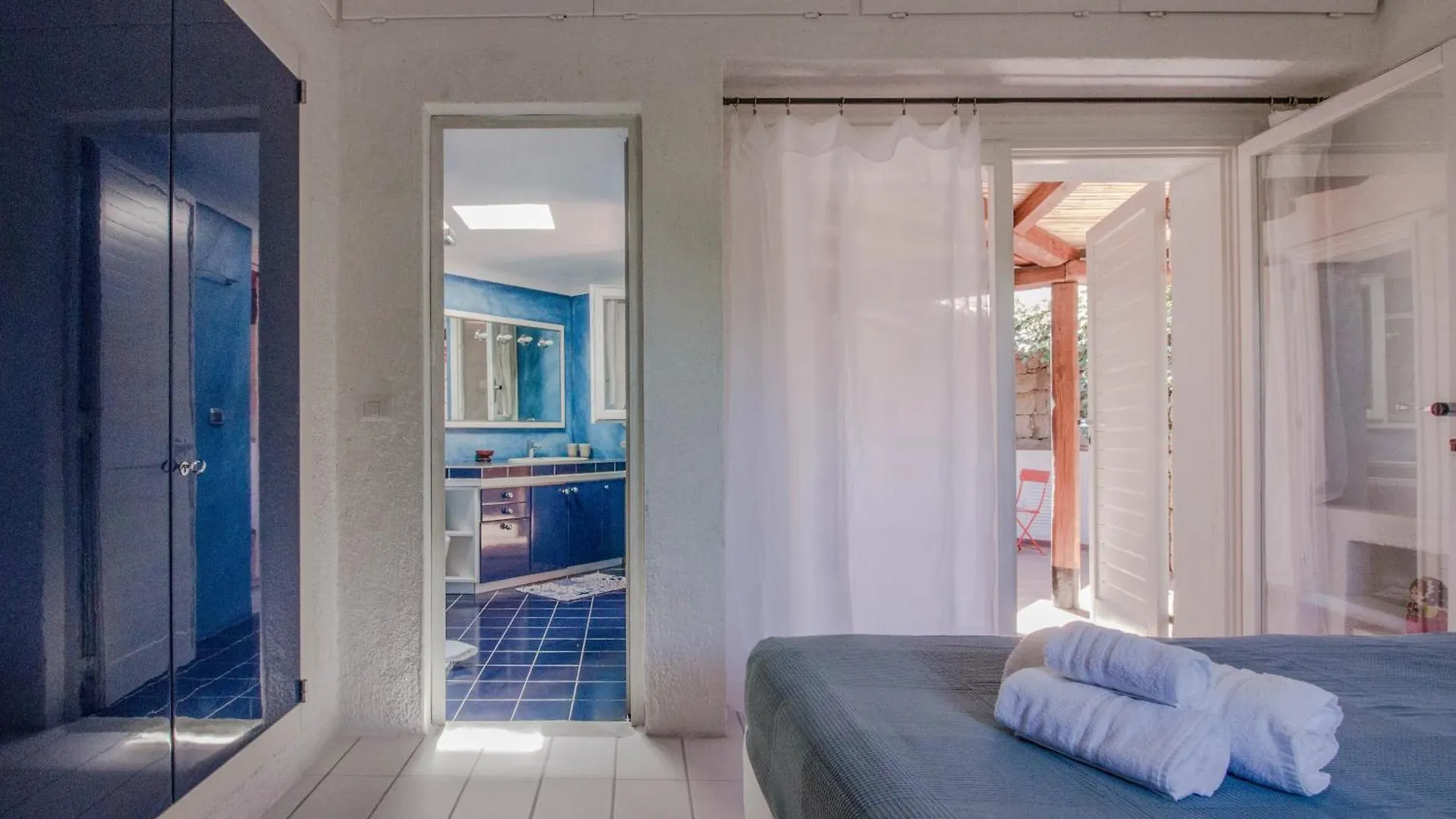 Villa With Private Garden, Parking & Shared Pool! Abbiadori 0*,