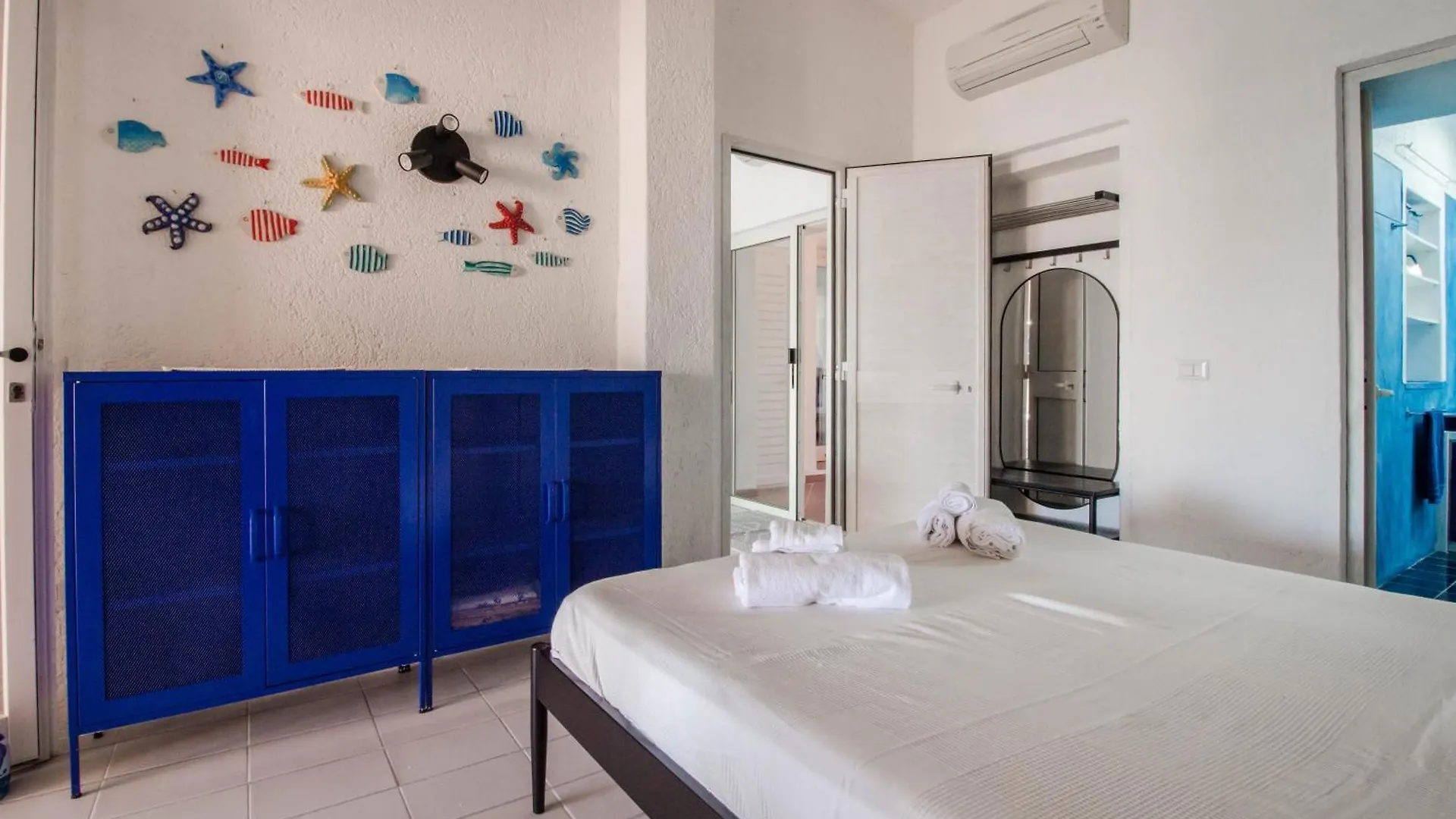 Villa With Private Garden, Parking & Shared Pool! Abbiadori 0*,