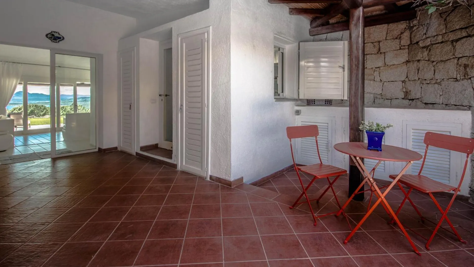 Villa With Private Garden, Parking & Shared Pool! Abbiadori Apartment